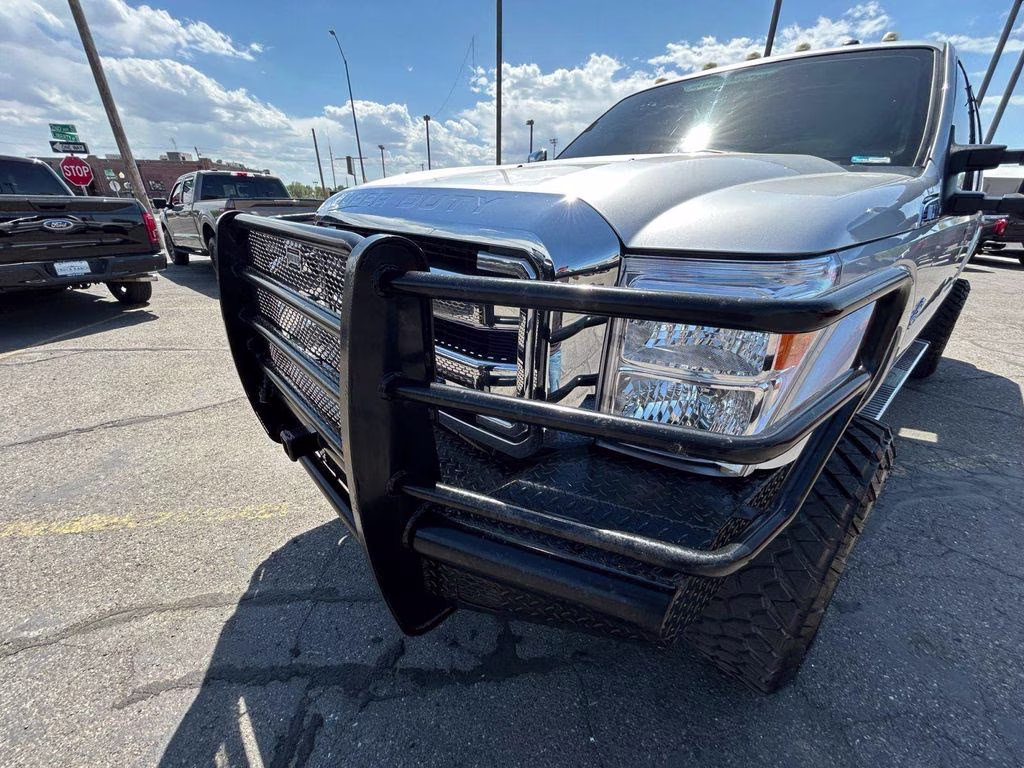 2015 Ingot Silver Ford Super Duty F-350 SRW Lariat 4X4 Truck