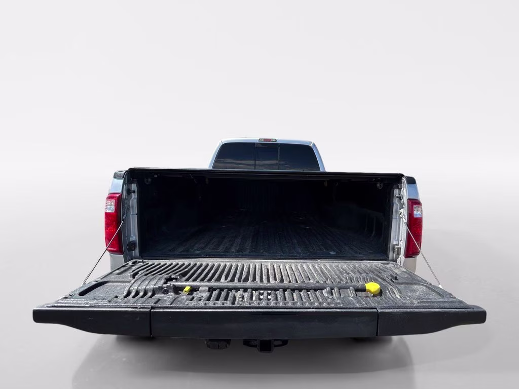 2015 Ingot Silver Ford Super Duty F-350 SRW Lariat 4X4 Truck