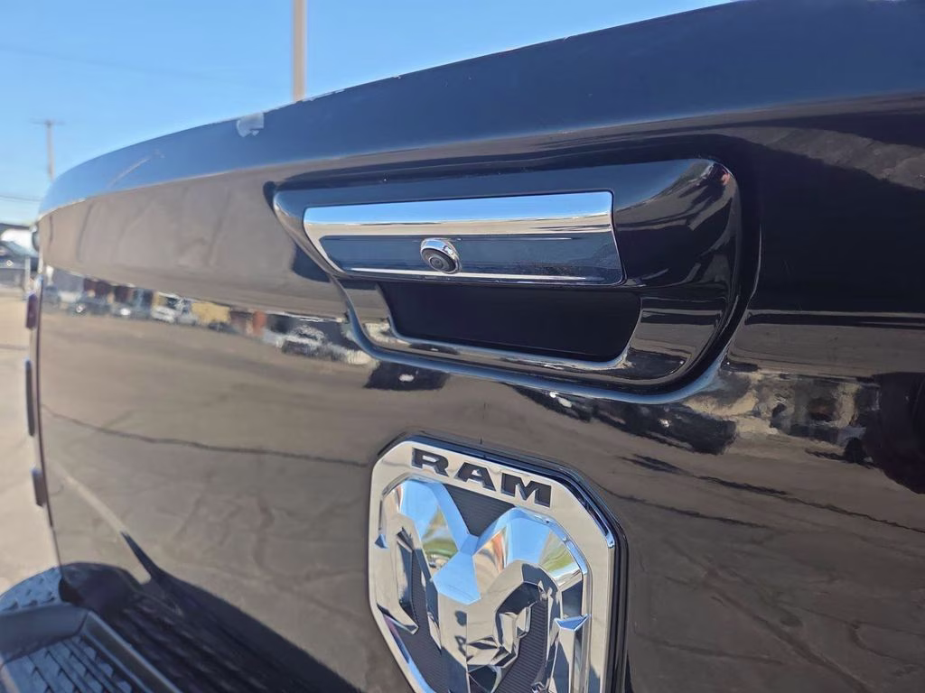 2019 Diamond Black Crystal Pearlcoat Ram 2500 Laramie 4X4 Truck