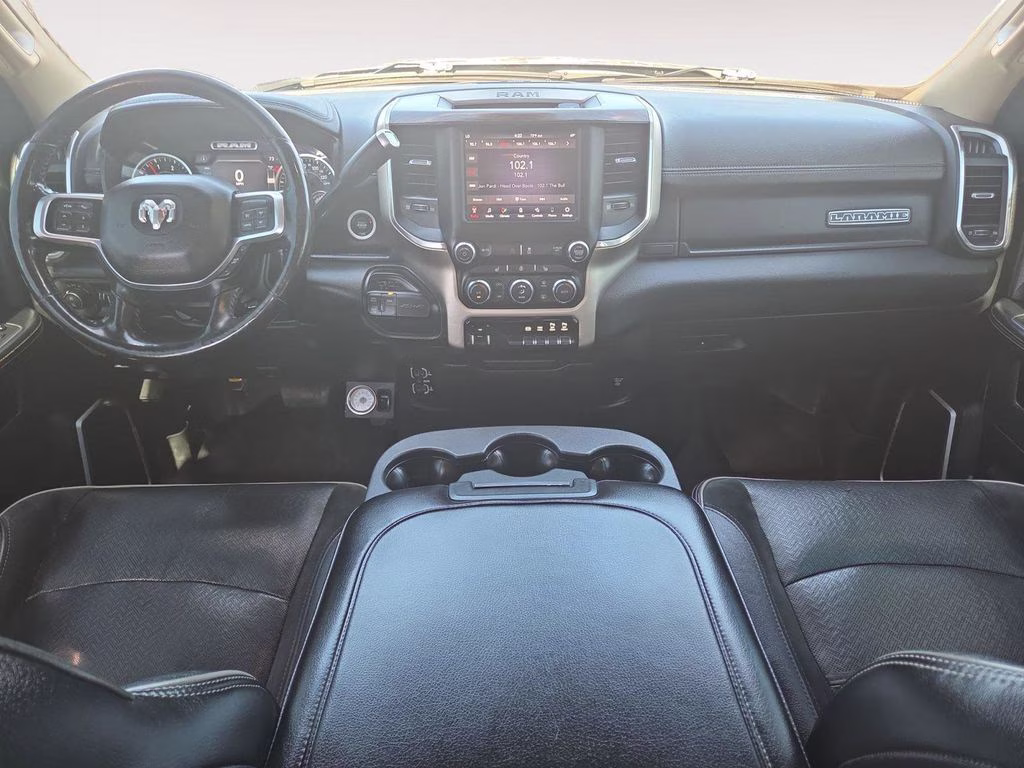 2019 Diamond Black Crystal Pearlcoat Ram 2500 Laramie 4X4 Truck