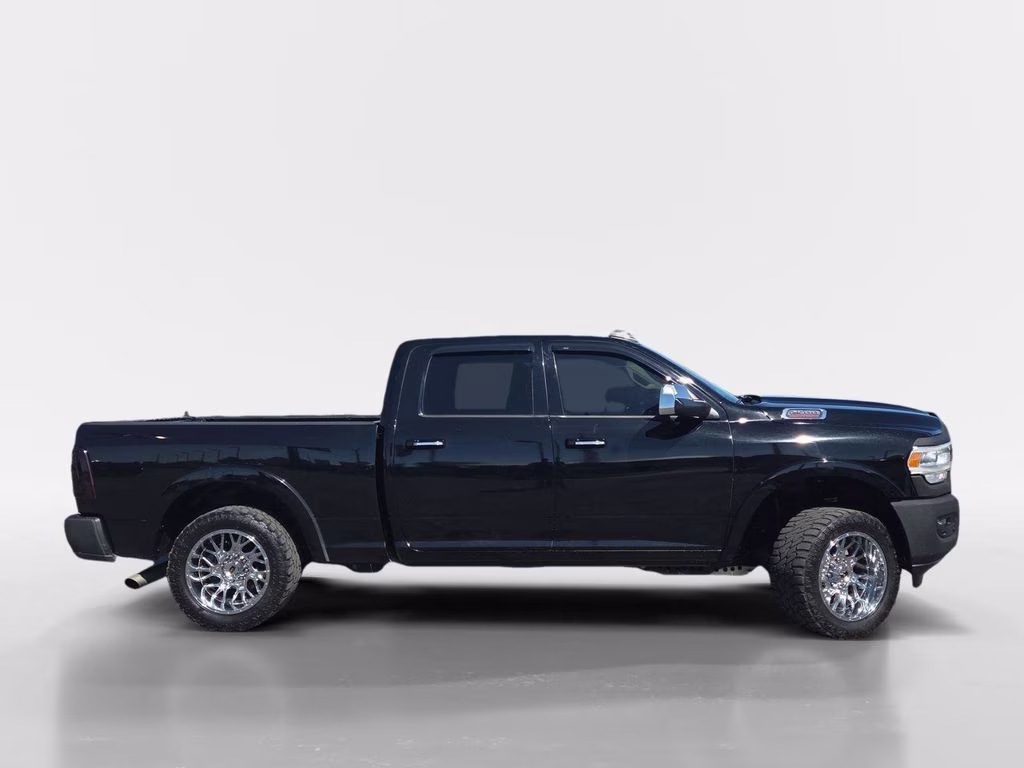 2019 Diamond Black Crystal Pearlcoat Ram 2500 Laramie 4X4 Truck