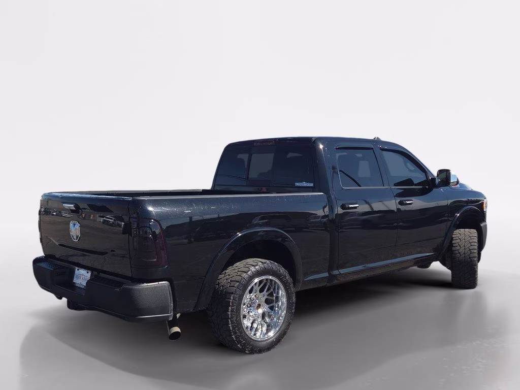 2019 Diamond Black Crystal Pearlcoat Ram 2500 Laramie 4X4 Truck