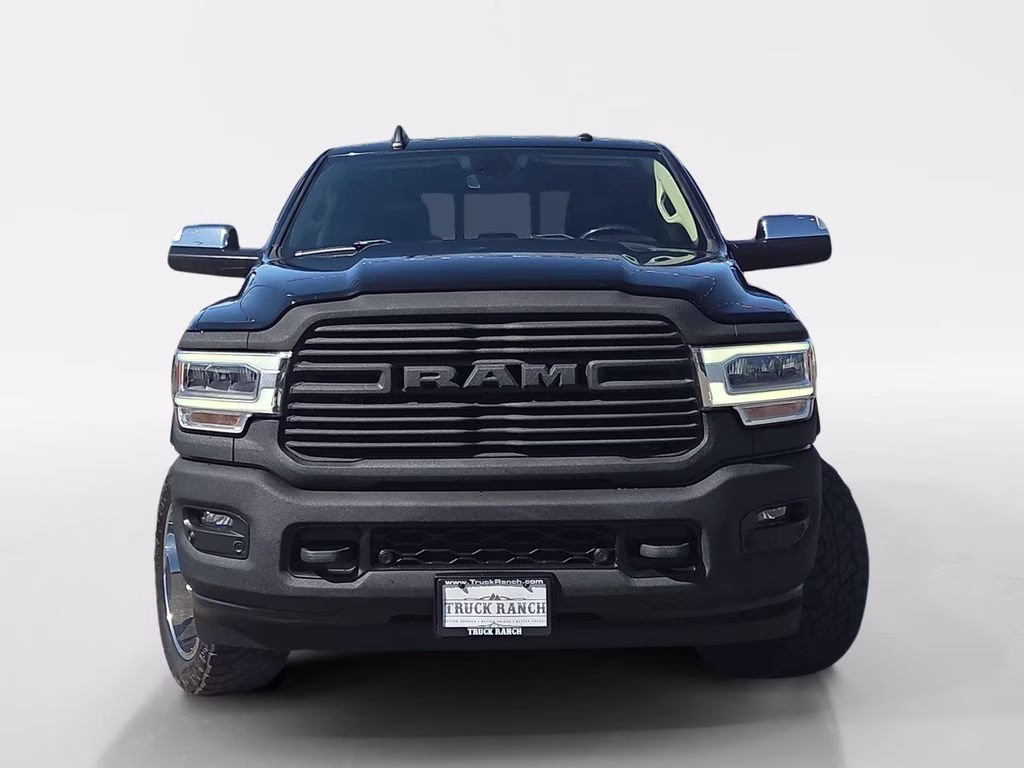 2019 Diamond Black Crystal Pearlcoat Ram 2500 Laramie 4X4 Truck