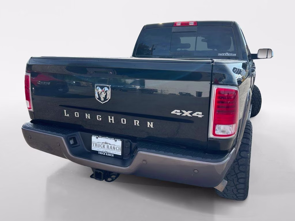 2018 Brilliant Black Crystal Pearlcoat Ram 2500 Laramie Longhorn 4X4 Truck