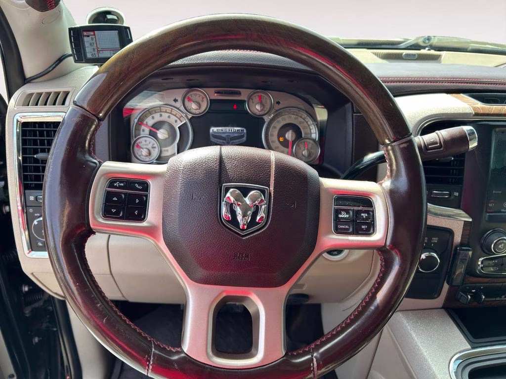 2018 Brilliant Black Crystal Pearlcoat Ram 2500 Laramie Longhorn 4X4 Truck