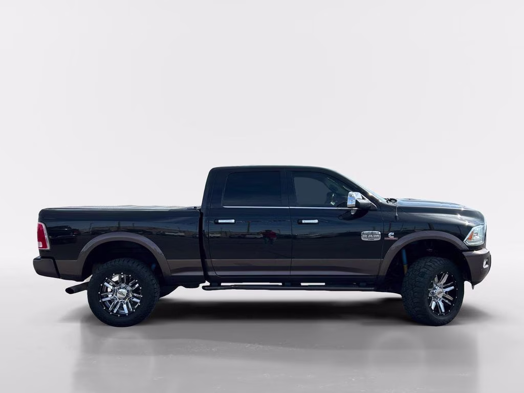 2018 Brilliant Black Crystal Pearlcoat Ram 2500 Laramie Longhorn 4X4 Truck