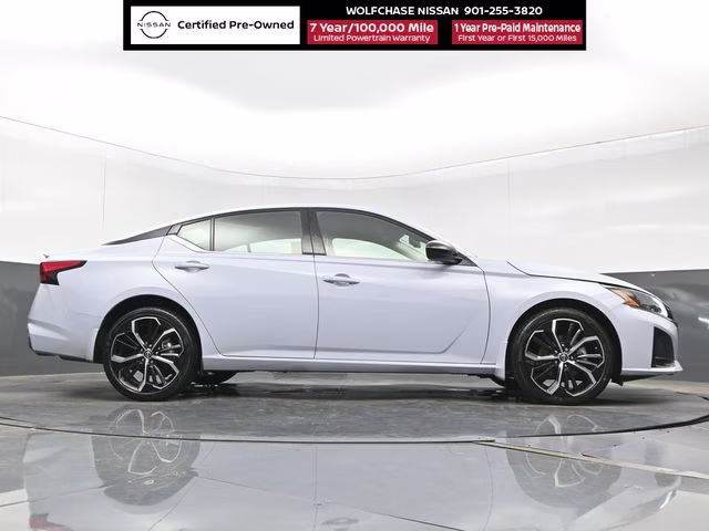 2023 Gray Sky Pearl Nissan Altima 2.5 SR AWD Sedan