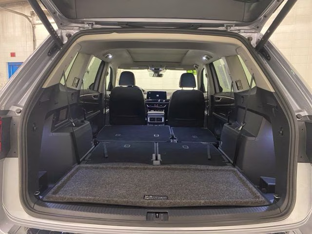 2024 Silver Mist Metallic Volkswagen Atlas 2.0T SEL Premium R-Line AWD SUV