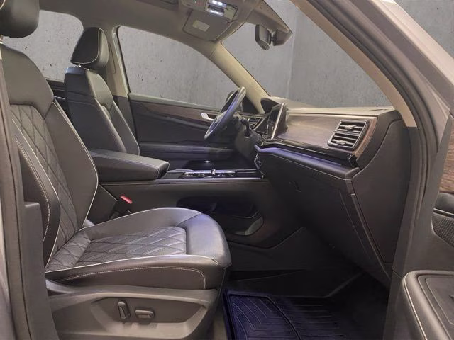 2024 Silver Mist Metallic Volkswagen Atlas 2.0T SEL Premium R-Line AWD SUV