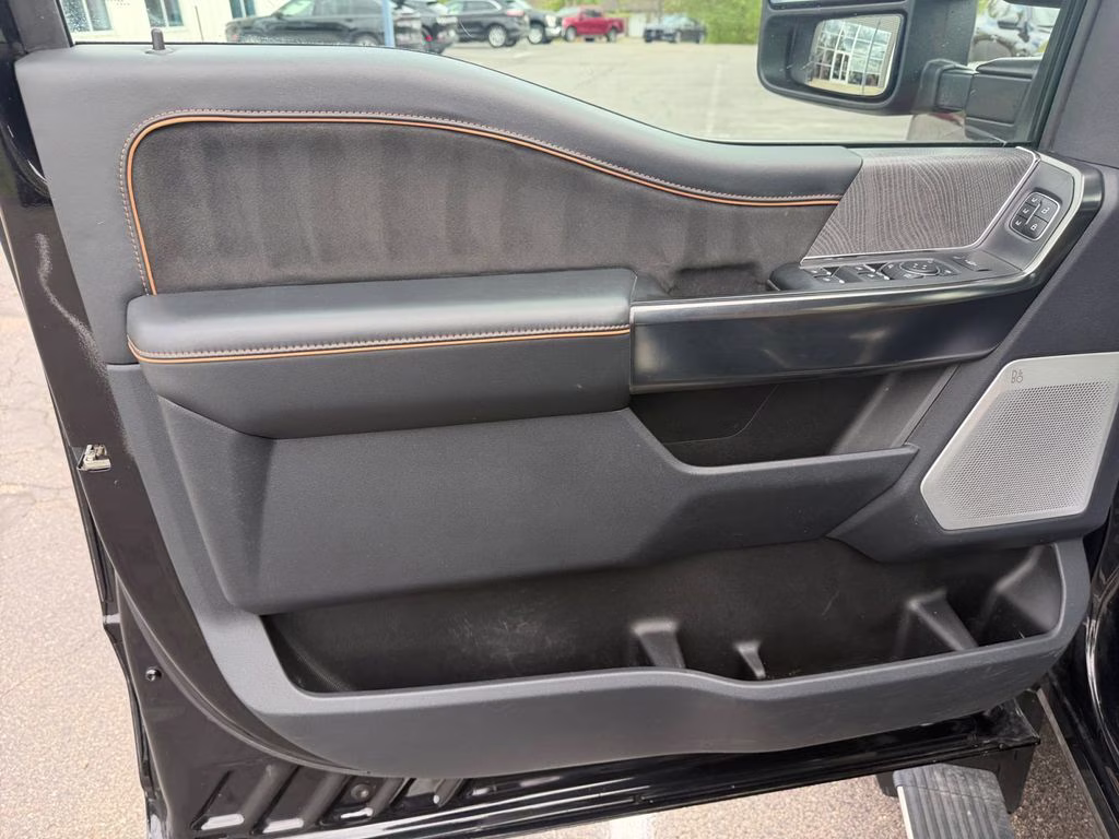 2023 Agate Black Metallic Ford Super Duty F-450 DRW Platinum w/Camper Pkg & Twin Panel Moonroof 4X4 Truck