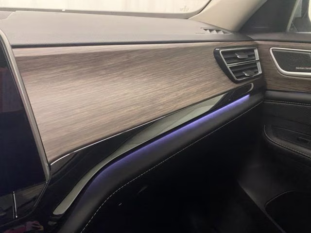 2024 Silver Mist Metallic Volkswagen Atlas 2.0T SEL Premium R-Line AWD SUV