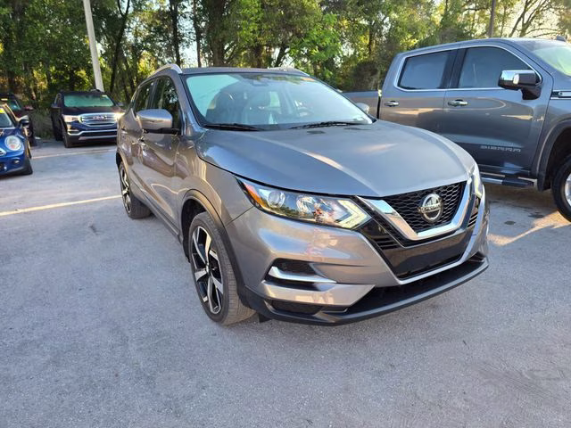2022 Gun Metallic Nissan Rogue Sport SL FWD SUV