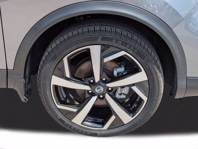 2022 Gun Metallic Nissan Rogue Sport SL FWD SUV