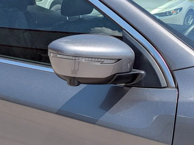 2022 Gun Metallic Nissan Rogue Sport SL FWD SUV