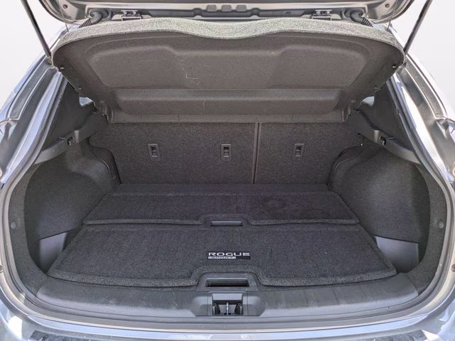 2022 Gun Metallic Nissan Rogue Sport SL FWD SUV