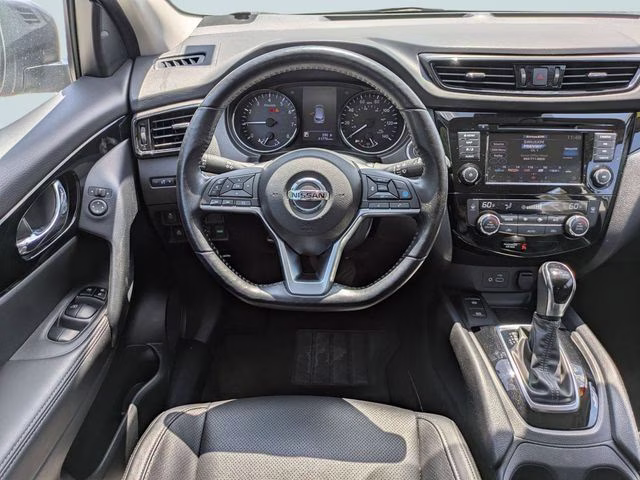 2022 Gun Metallic Nissan Rogue Sport SL FWD SUV