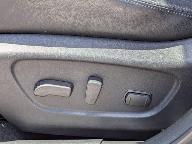 2022 Gun Metallic Nissan Rogue Sport SL FWD SUV