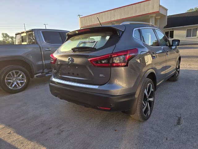 2022 Gun Metallic Nissan Rogue Sport SL FWD SUV