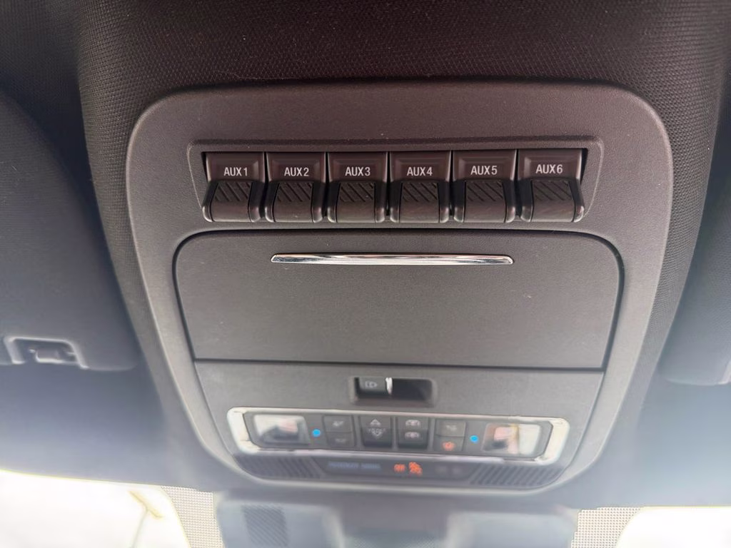 2023 Agate Black Metallic Ford Super Duty F-450 DRW Platinum w/Camper Pkg & Twin Panel Moonroof 4X4 Truck