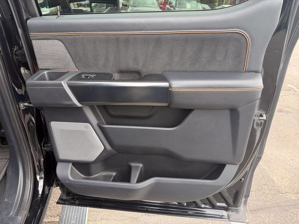 2023 Agate Black Metallic Ford Super Duty F-450 DRW Platinum w/Camper Pkg & Twin Panel Moonroof 4X4 Truck