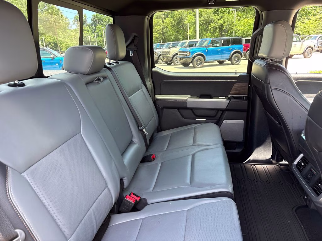 2025 Antimatter Blue Metallic Ford F-150 Lightning Lariat AWD Truck