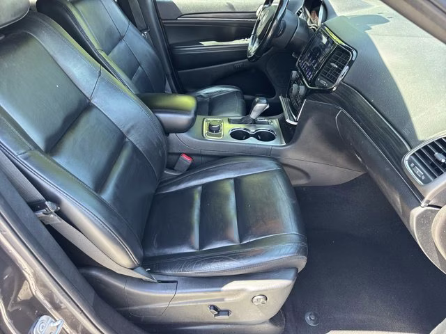 2019 Granite Crystal Metallic Clearcoat Jeep Grand Cherokee Limited 4X4 SUV