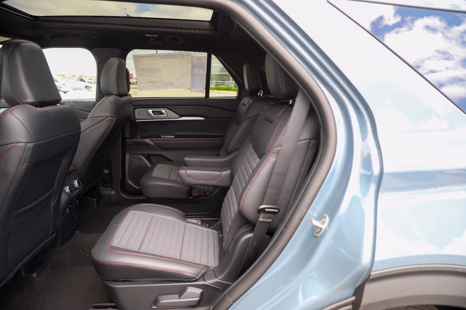 2026 Vapor Blue Metallic Ford Explorer ST-Line 4X4 SUV
