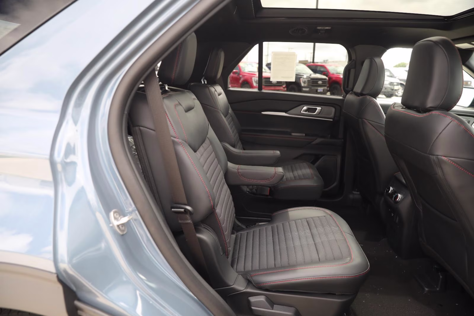 2026 Vapor Blue Metallic Ford Explorer ST-Line 4X4 SUV