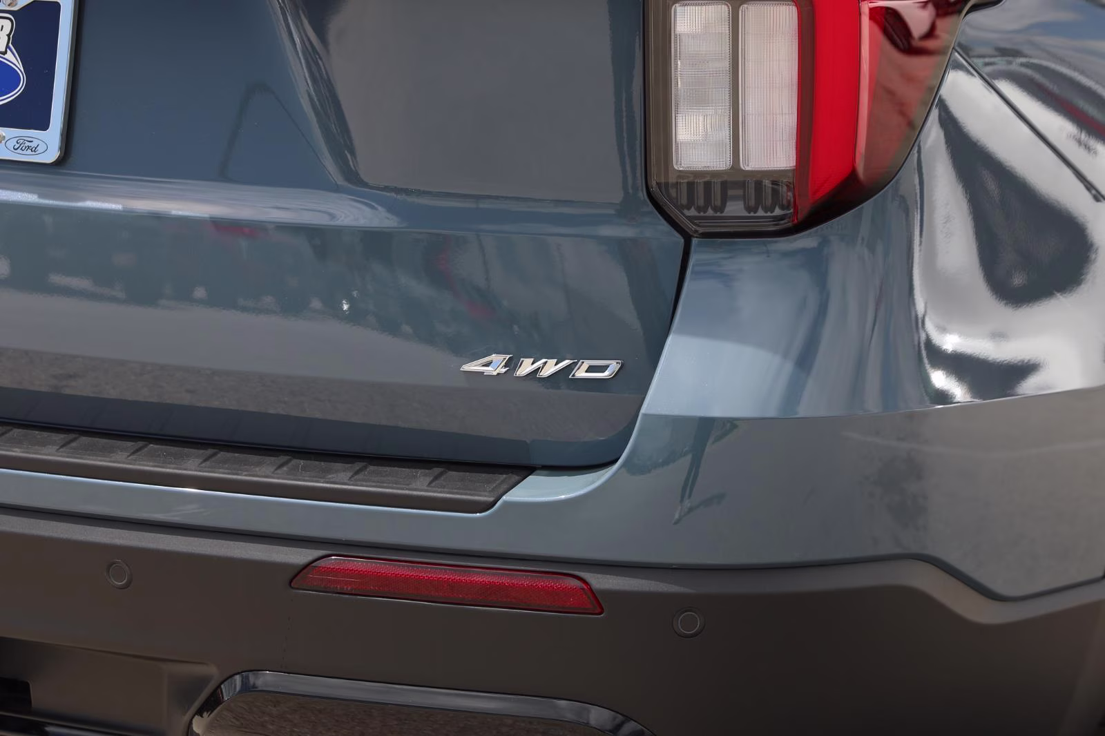 2026 Vapor Blue Metallic Ford Explorer ST-Line 4X4 SUV