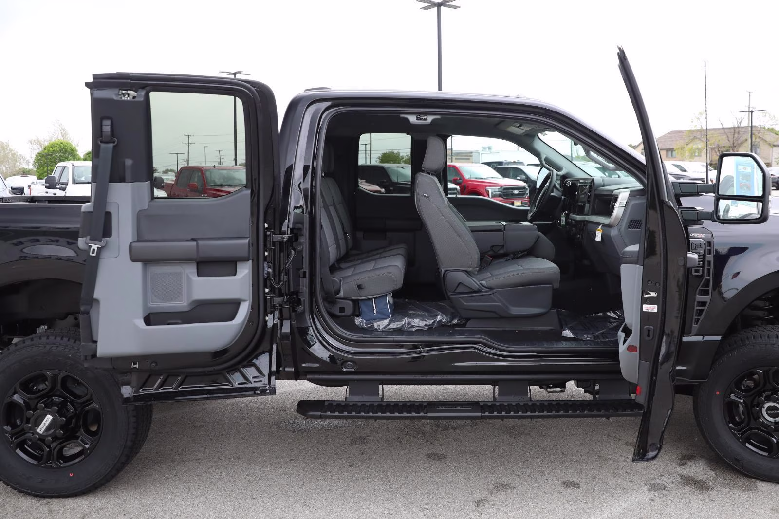 2026 Agate Black Metallic Ford Super Duty F-250 SRW XL 4X4 Truck