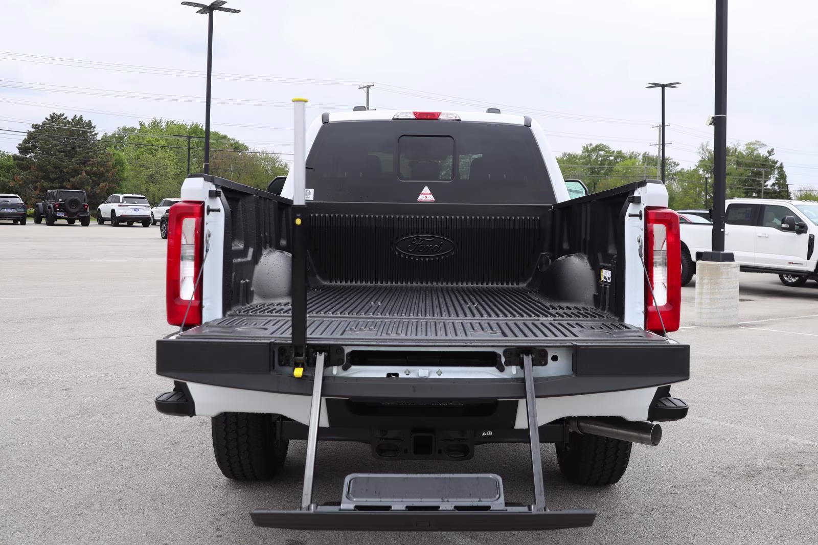 2026 Oxford White Ford Super Duty F-250 SRW XL 4X4 Truck