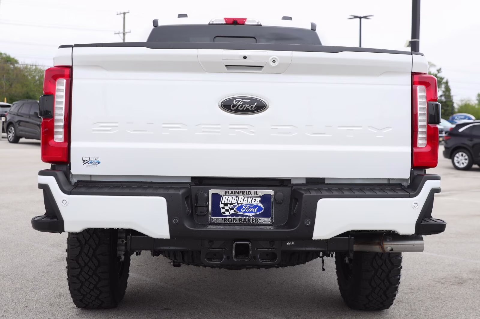 2026 Star White Metallic Tri-Coat Ford Super Duty F-250 SRW LARIAT 4X4 Truck