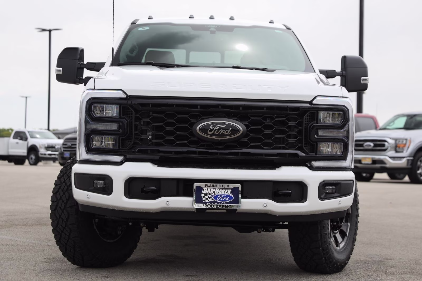 2026 Star White Metallic Tri-Coat Ford Super Duty F-250 SRW LARIAT 4X4 Truck