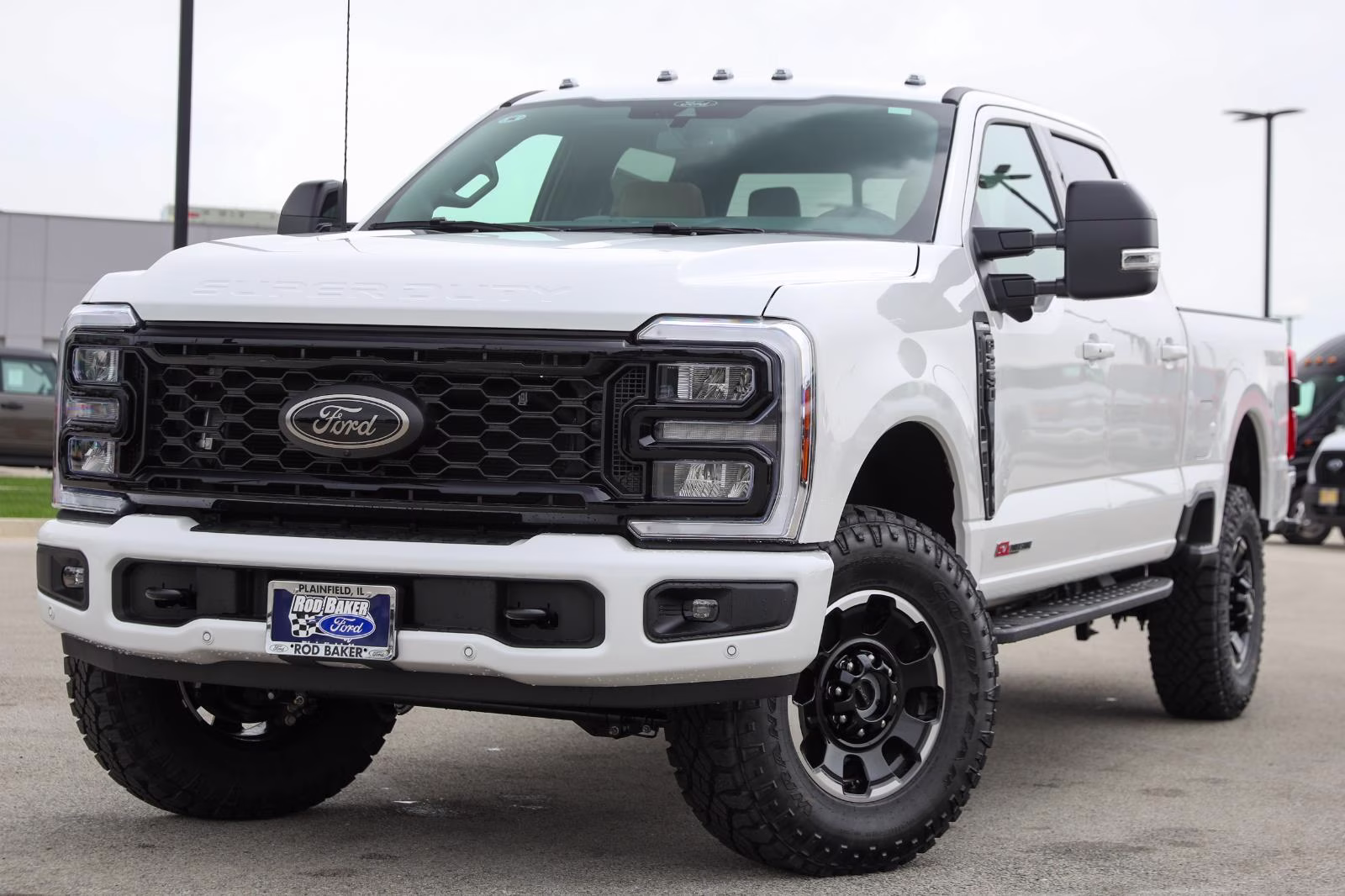 2026 Star White Metallic Tri-Coat Ford Super Duty F-250 SRW LARIAT 4X4 Truck