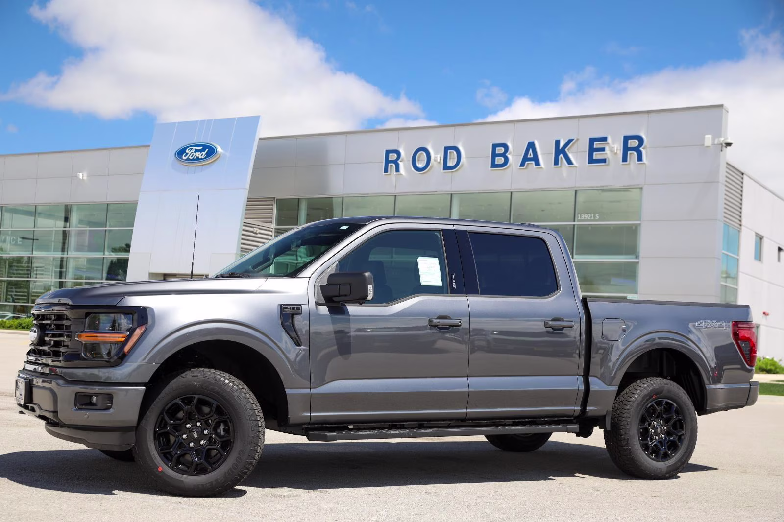 2026 Carbonized Gray Metallic Ford F-150 XLT 4X4 Truck