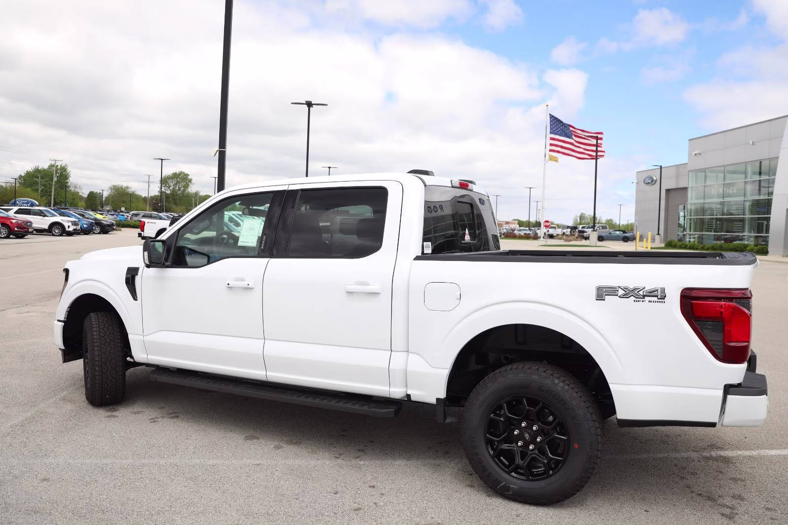 2026 Oxford White Ford F-150 XLT 4X4 Truck