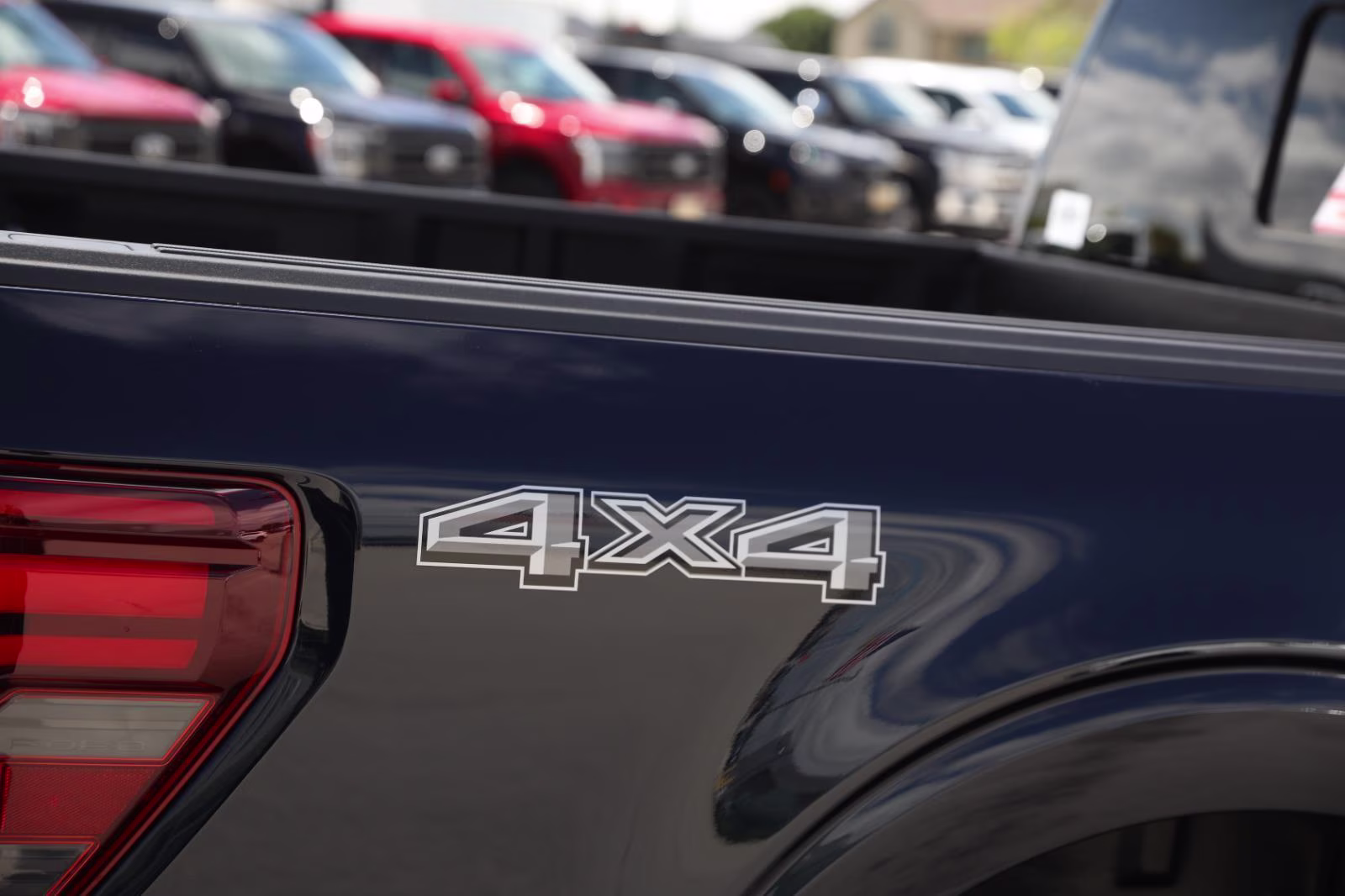 2026 Antimatter Blue Metallic Ford F-150 LARIAT 4X4 Truck
