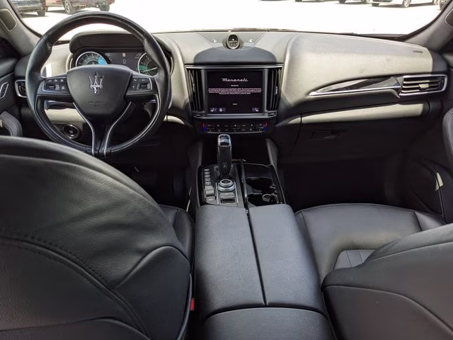2023 Grigio Maserati Levante Modena AWD SUV