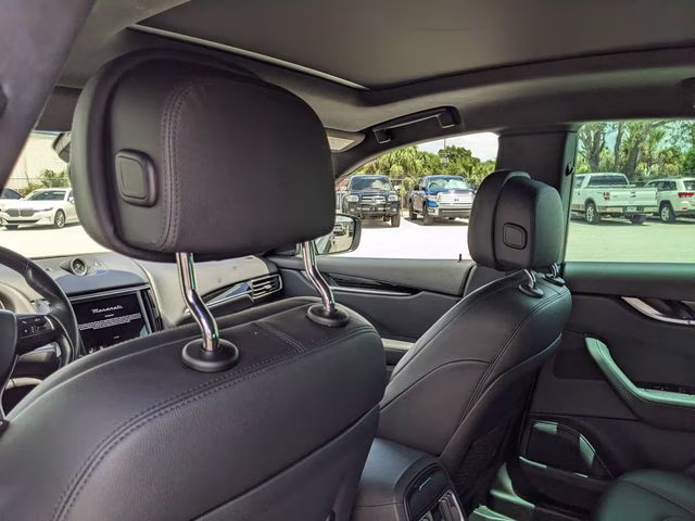 2023 Grigio Maserati Levante Modena AWD SUV