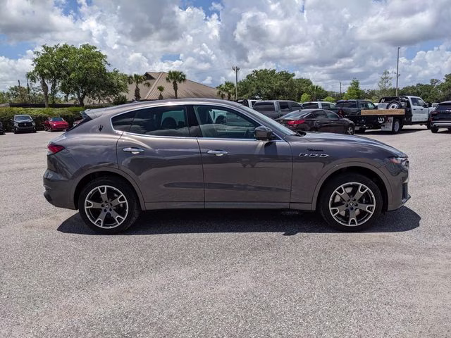 2023 Grigio Maserati Levante Modena AWD SUV