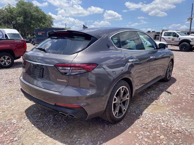 2023 Grigio Maserati Levante Modena AWD SUV