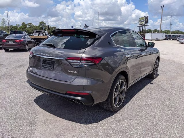 2023 Grigio Maserati Levante Modena AWD SUV
