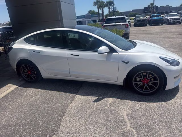 2022 Tesla Model 3 Long Range AWD Sedan