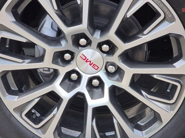 2026 Glacier White Tricoat GMC Yukon Denali 4X4 SUV