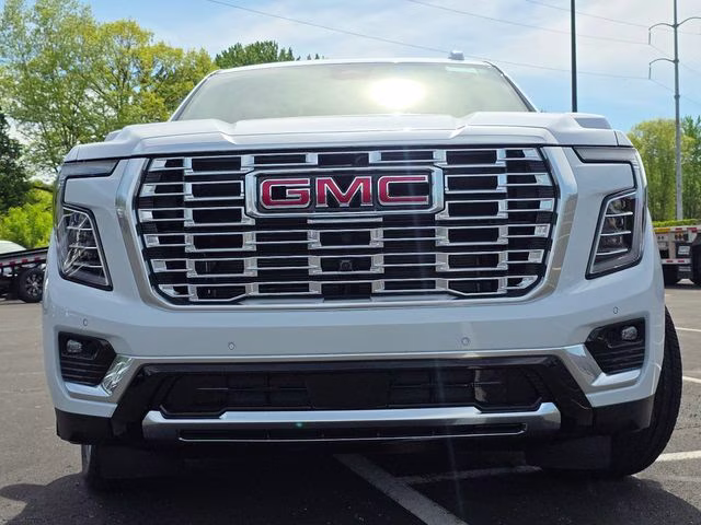 2026 Glacier White Tricoat GMC Yukon Denali 4X4 SUV