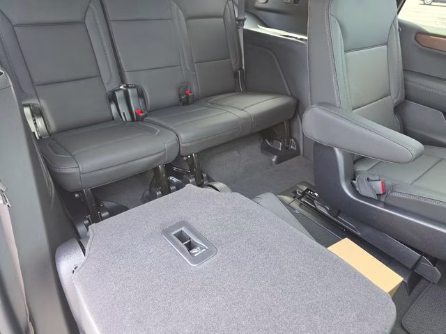 2026 Glacier White Tricoat GMC Yukon Denali 4X4 SUV
