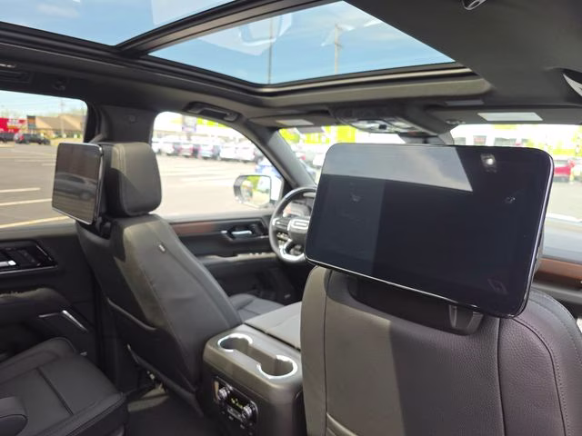 2026 Glacier White Tricoat GMC Yukon Denali 4X4 SUV