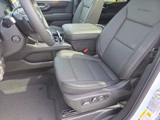 2026 Glacier White Tricoat GMC Yukon Denali 4X4 SUV