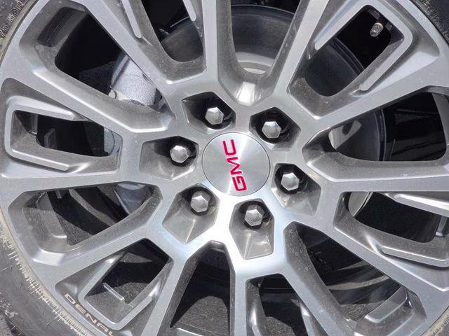 2026 Glacier White Tricoat GMC Yukon XL Denali 4X4 SUV