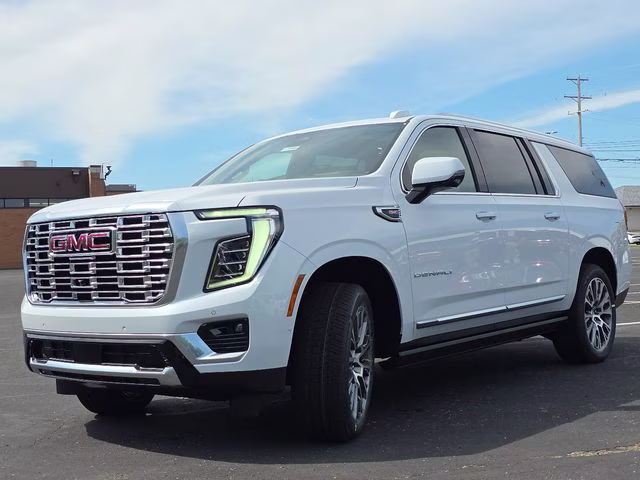 2026 Glacier White Tricoat GMC Yukon XL Denali 4X4 SUV